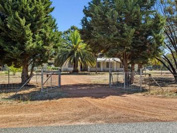 Wundowie, Northam Shire, Little Island, Western Australia