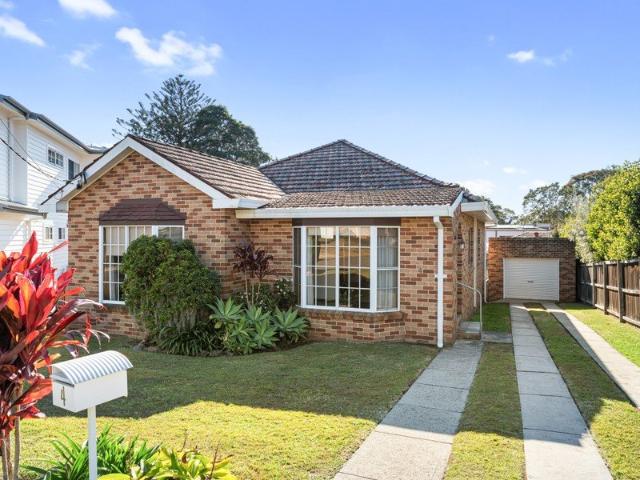 Much Loved Family Home in Tightly Held Cul de Sac