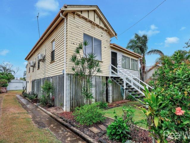 Much Loved Queenslander on a Quarter Acre in a Convenient Position!