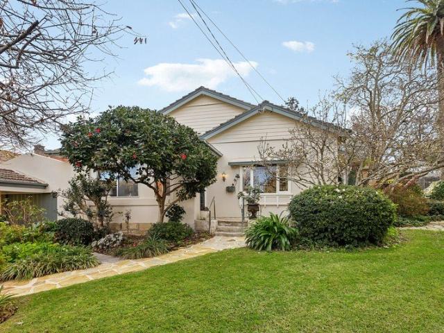 Much loved sprawling tennis court estate on 1,505sqm