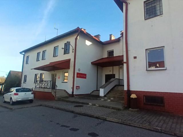 Przestronny lokal usługowy 306 m2 z parkingiem w centrum