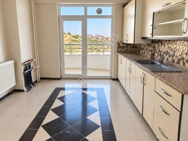Müdür Grup Emlaktan Yeni Adliye Karşısında Kiralık 3+1 Daire