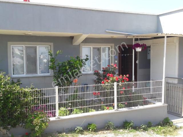 Mudanya Mesudiye’de Geniş Bahçe Keyfi Yaşatan 2+1 Ev!