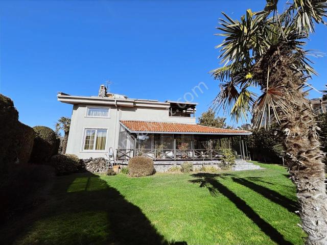 Mudanya Çağrışan Çamlıca Sitesi Satılık Muhteşem Villa