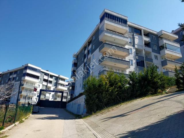 Mudanya Burgaz Cankent Sitesi Kiralık Havuzlu Eşyalı 3+1 Daire