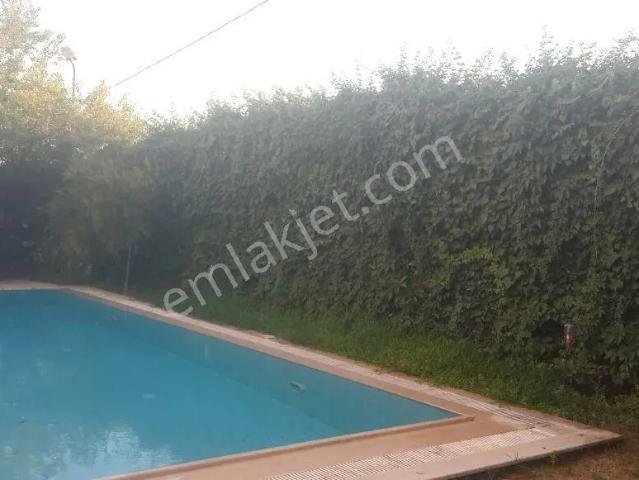 Mudanya Bademli'de 11+1 Özel Havuzlu Satılık Lüx Villa