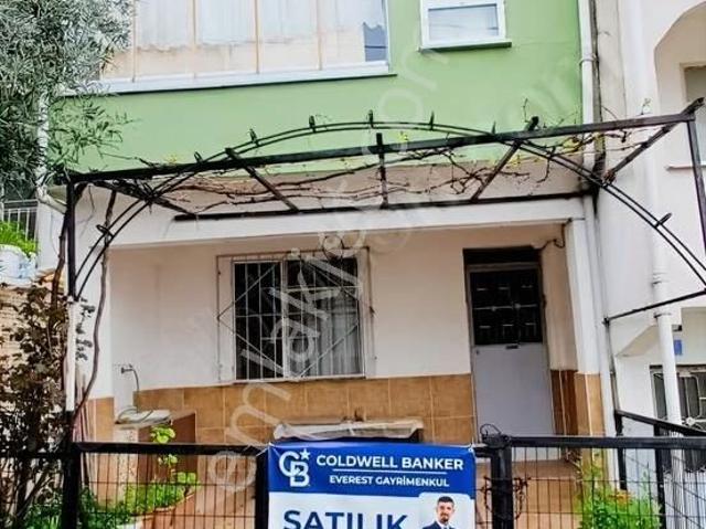 Mudanya Esence'de Deniz Ve Doğa Manzaralı 3 Katlı Müstakil Ev
