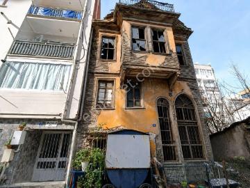 Mudanya Girit Mahallesinde Satılık Ahşap Ev Ve İmarlı Arsa