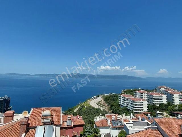 Mudanya'da Aileye Uygun Satılık Havuzlu Lüks 3+2 Villa