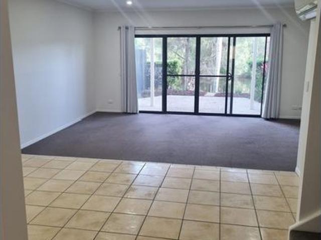 Mudjimba Villa: 3 Bed, 2 Bath, Pool, Gated, 5 min to Airport Break Lease