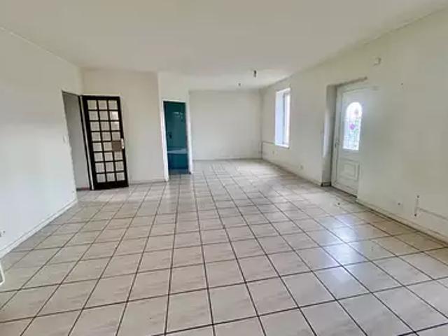 Mugron 40250 Achat / Vente maison 4 pièces t4 au dernier étage parking