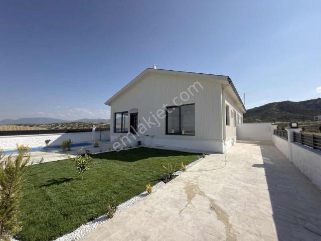 Takasa Açık Villa Sizin Olsun