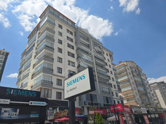Muhteşem Konum 6. Kat Çift Balkon Kapalı Garaj Önü Açık Fırsat
