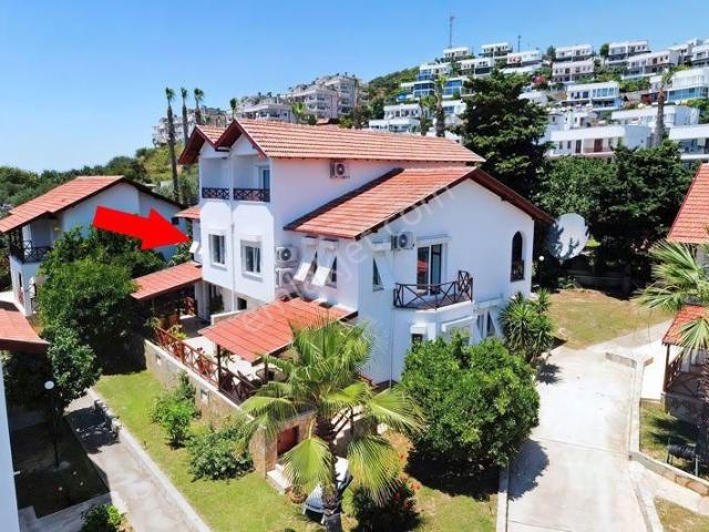 Muhteşem Konumda, Plaja Kısa Mesafede Bulunan, Tam Eşyalı İkiz Villa