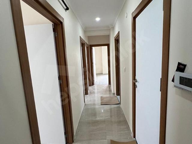MUHTEŞEM KONUMDA SIFIR SİTEDE SATILIK 2+1 DAİRE