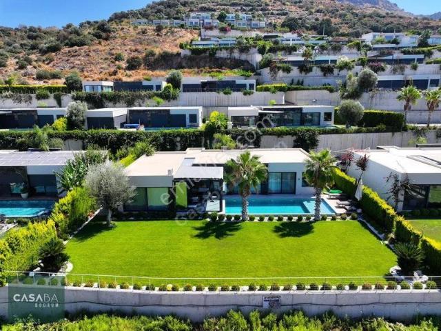 Muhteşem Manzaralı 1.000 M² Arsa Paylı Tek Katlı 4+1 Villa