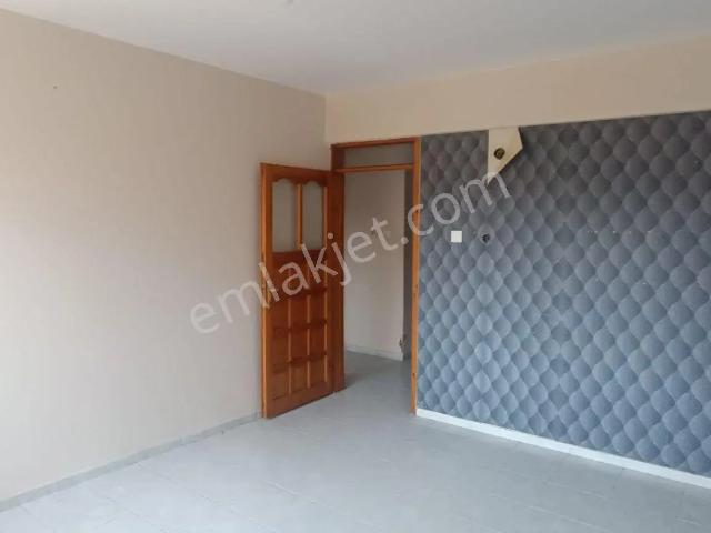 Mühendis Emlak Karabağlar Umut Mah. 2+1 120 M2 Kiralık Ev