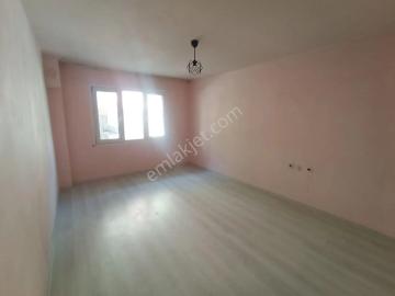 Mühendis Emlaktan Karabağlar Peker Mah. 2+1 95 M2 Kiralık Ev
