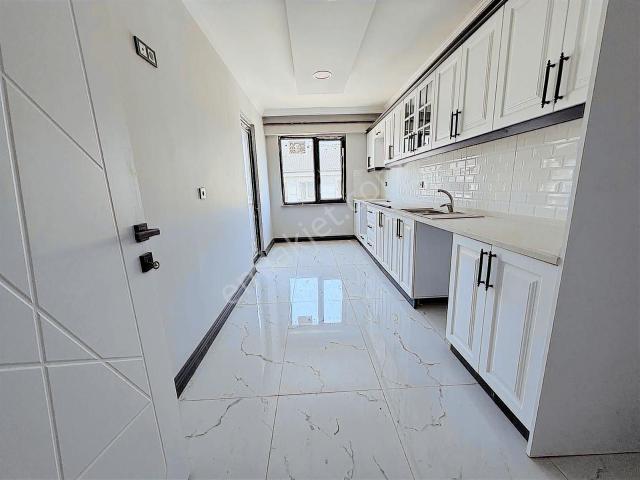 Muhittin Mah Site İçi Sıfır İskanlı Arakat K.otopark 2+1 110m2