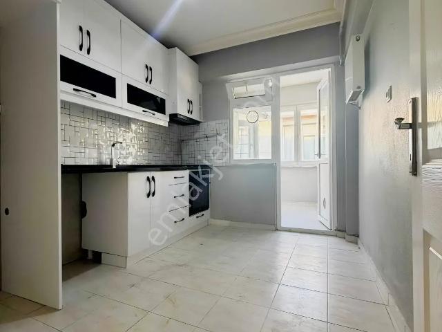 Muhittin Mahallesi'nde Ferah Ve Kullanışlı 2+1 Kiralık Daire