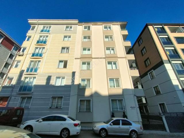 Muhittin Mahallesinde Kiralık Geniş Ve Ferah 3+1 Daire