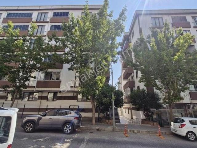 Muhittin Mahallesinde Site İçerisi Satılık 3+1 Daire