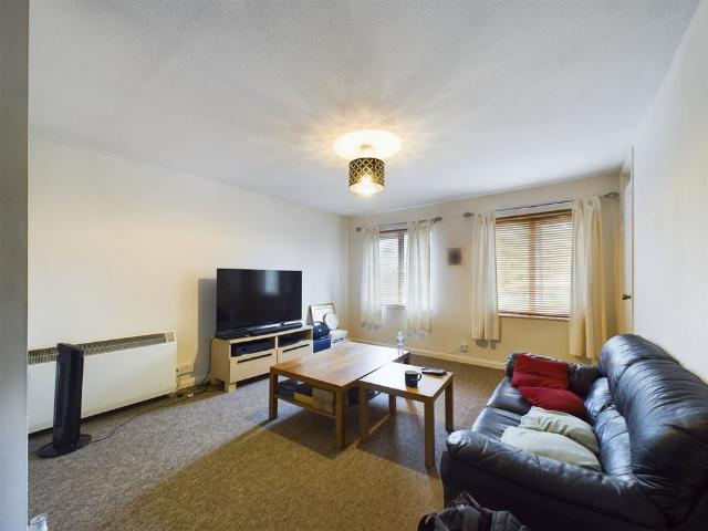 Muirfield Close, Ifield West