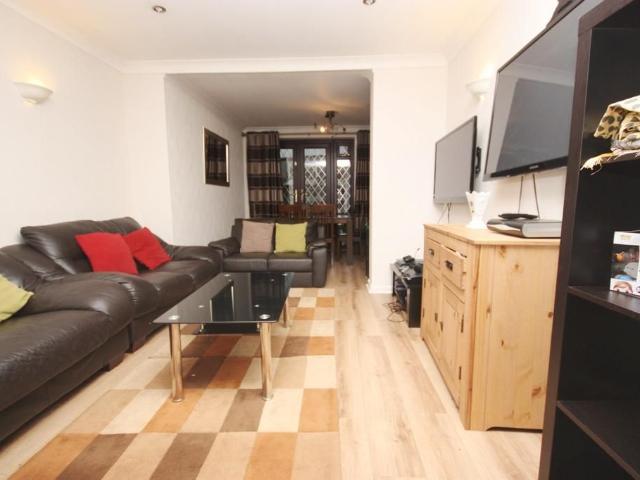 Muirfield, East Acton, London W3, 5 bed semi detached house to rent, £3,500 pcm | PrimeLocation