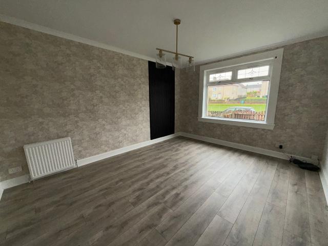 Muirhall Terrace, Shotts ML7, 2 bed flat to rent, £775 pcm | PrimeLocation