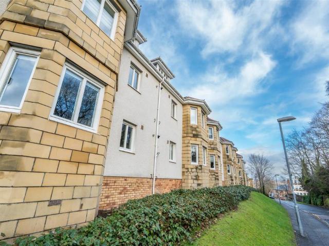 Muirhill Court, Hamilton 2 bed flat to rent £900 pcm £208 pw