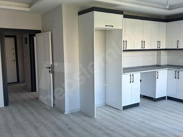 MUKADDEM MAH. DİKİLİ TAŞ CİVARI ZEMİN KAT 2+1 SATILIK SIFIR DAİRE