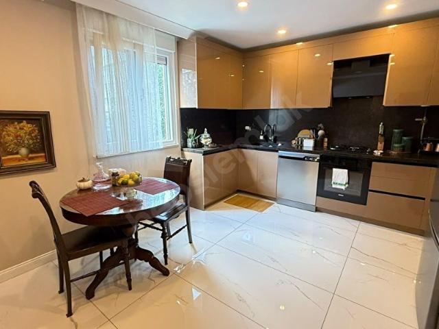 mukadder selimden b.köy z.babada 2. kat 1 yıllık 110m2 kiralık 2+1