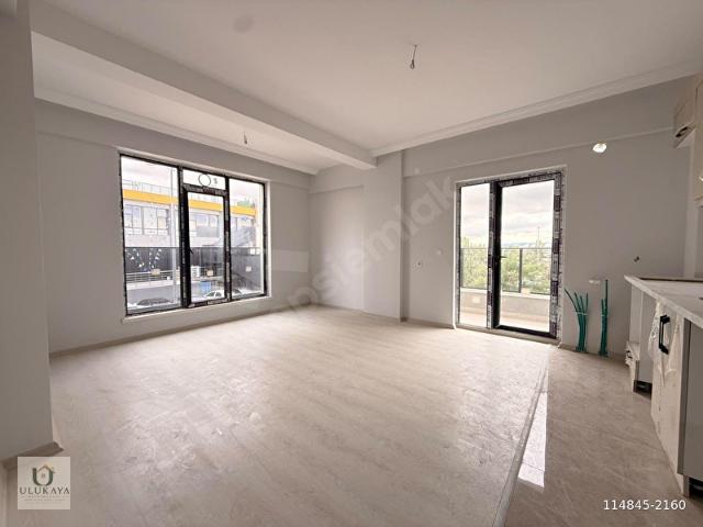 MÜKEMMEL KONUM ! KATTA GENİŞ KULLANIMA SAHİP 1+1 SATILIK DAİRE !