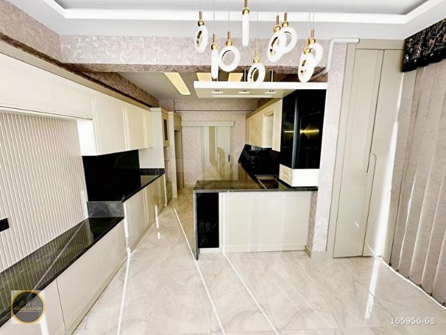 MÜKEMMEL KONUMDA KAPALI OTOPARKLI EBEVYN BANYOLU 2.5+1 DAİRE