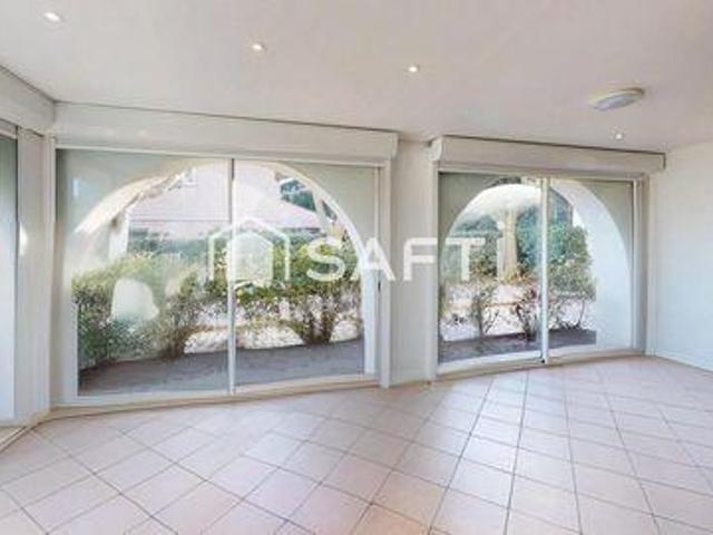 Multi Family 2 chambres, Sainte Provence 83120 ELS100223826