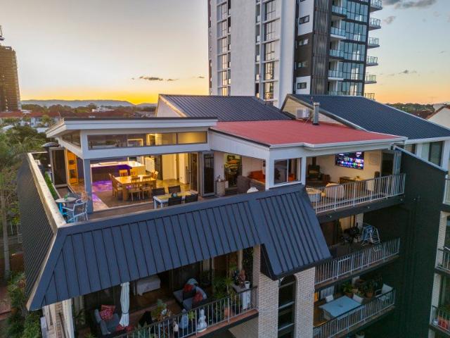 Multi floor Entertainers Penthouse  1 of 1. Chevrons Finest