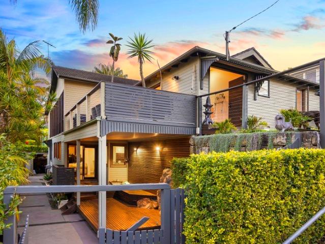 MULTI GENERATIONAL BEACHSIDE MASTERPIECE