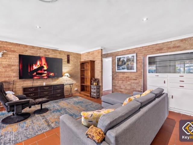 Multi Generational Living or Smart Investment: 4x2 Home + Independent 1x1 Unit