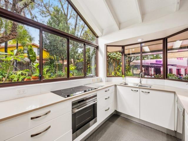 Multi generational Living in one of Wembley's Best Streets!