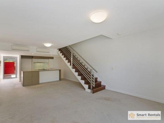Multi level Apartment Living in the CBD