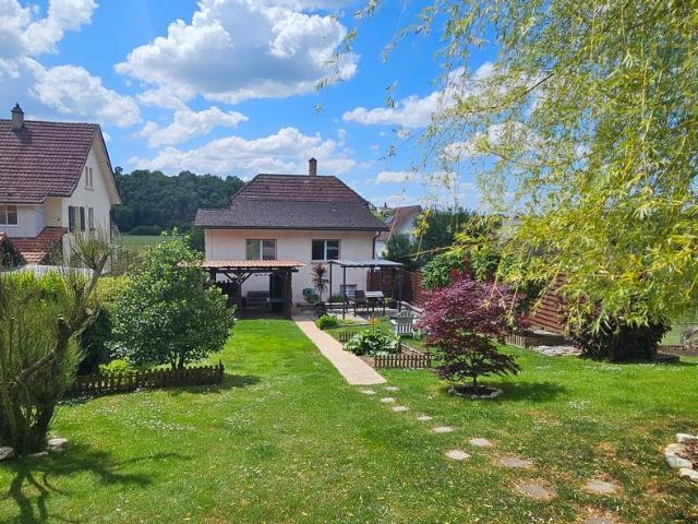 Multifunktionales Haus am Waldrand in Boncourt