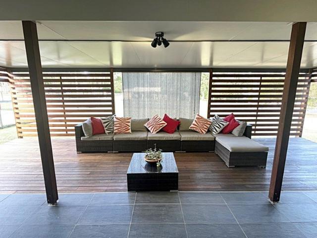 MULTIGENERATIONAL LIVING 3 HOMES 1.5 ACRES