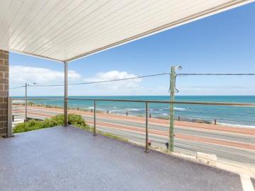 Multigenerational Oceanfront Living A Rare Coastal Retreat