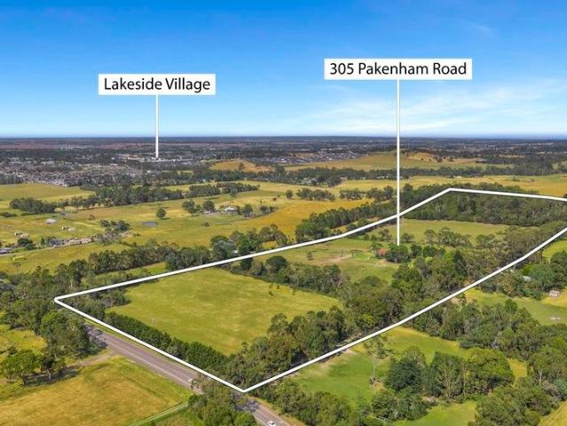 MULTIPLE DWELLING LIFESTYLE & POTENTIAL!