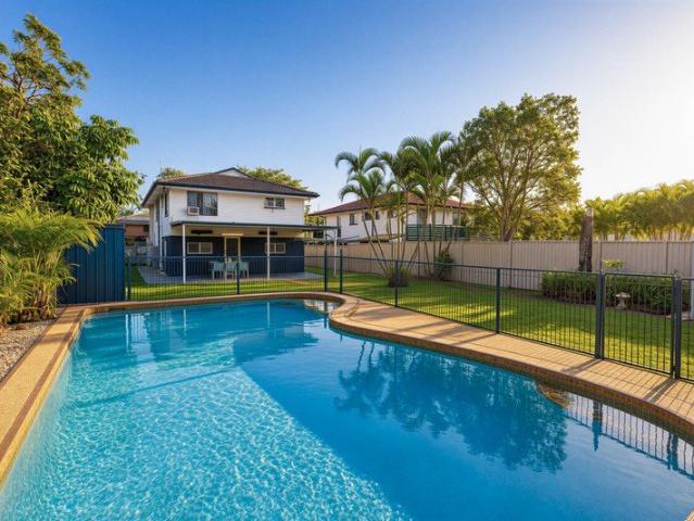 Multiple Generational Living In Wynnum West