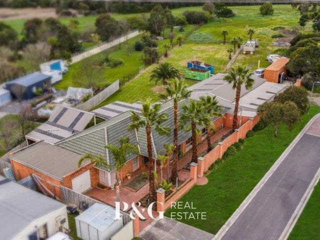 Multiple Living, Mancave & Huge Shed on 6,717sqm Approx