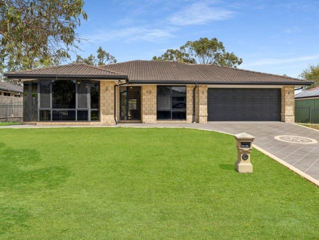 Multiple Living With Pool On 1,185m2! Be QUICK!