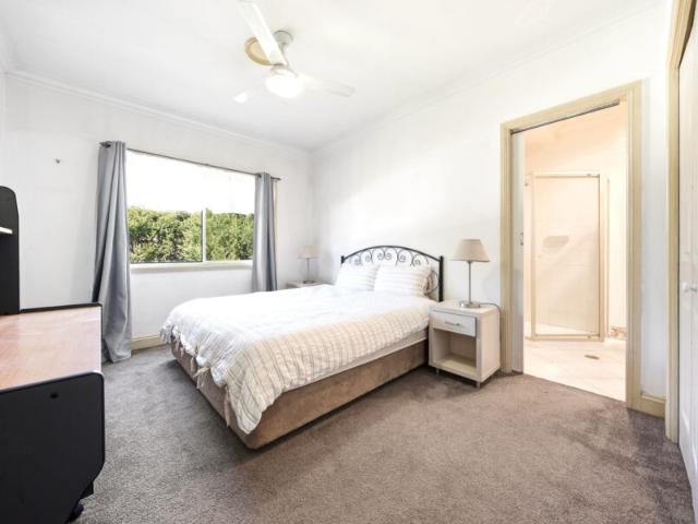 Multiple Rooms For Rent in Share House Accommodation