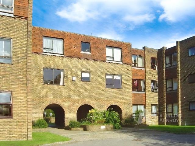 Mulberry Court, Guildford, Surrey GU4, 1 bed flat to rent, £1,300 pcm | PrimeLocation