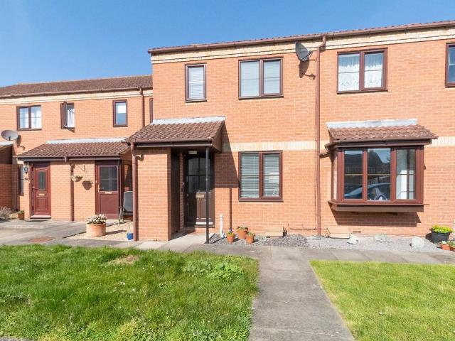 Mulberry Close, Stotfold, Hitchin SG5, 2 bed terraced house to rent, £1,350 pcm | PrimeLocation